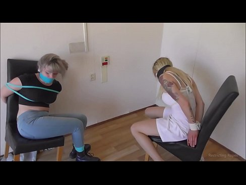 ❤️ Giyohvand / bog'langan va gagged / qayg'u ichida qiz ️ Anal pornoda bizda ❌